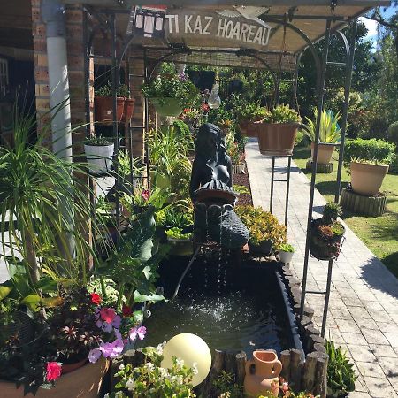 サラジー Ti Kaz Hoareau Bed & Breakfast エクステリア 写真
