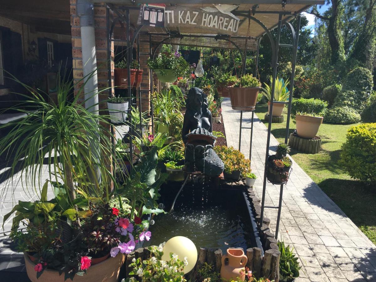 サラジー Ti Kaz Hoareau Bed & Breakfast エクステリア 写真