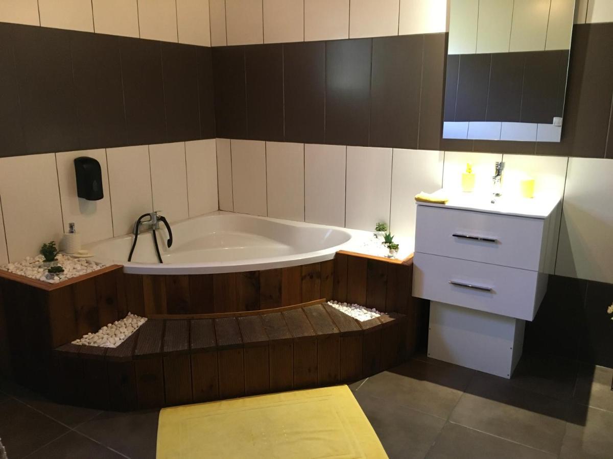 サラジー Ti Kaz Hoareau Bed & Breakfast エクステリア 写真