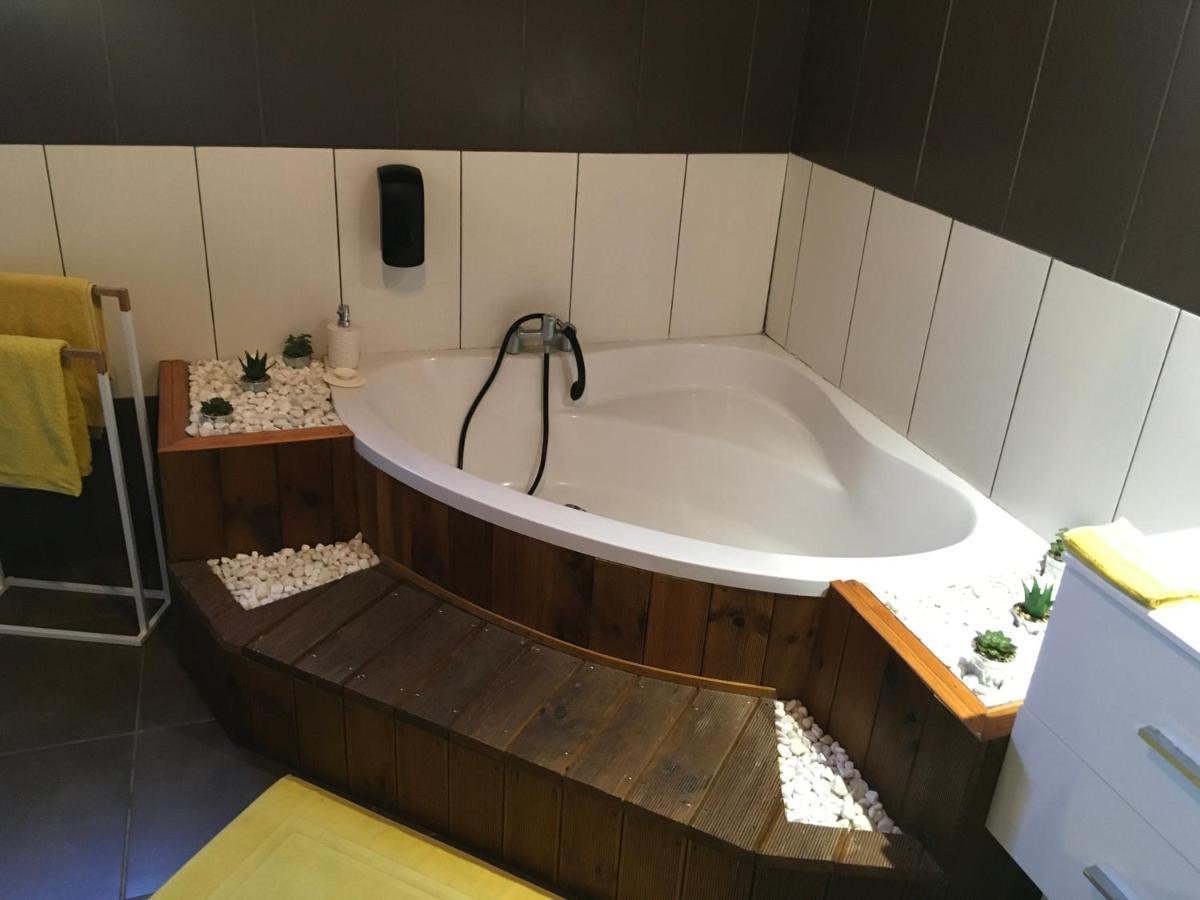サラジー Ti Kaz Hoareau Bed & Breakfast エクステリア 写真
