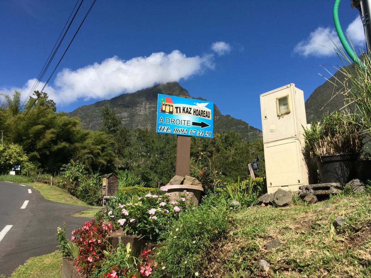 サラジー Ti Kaz Hoareau Bed & Breakfast エクステリア 写真