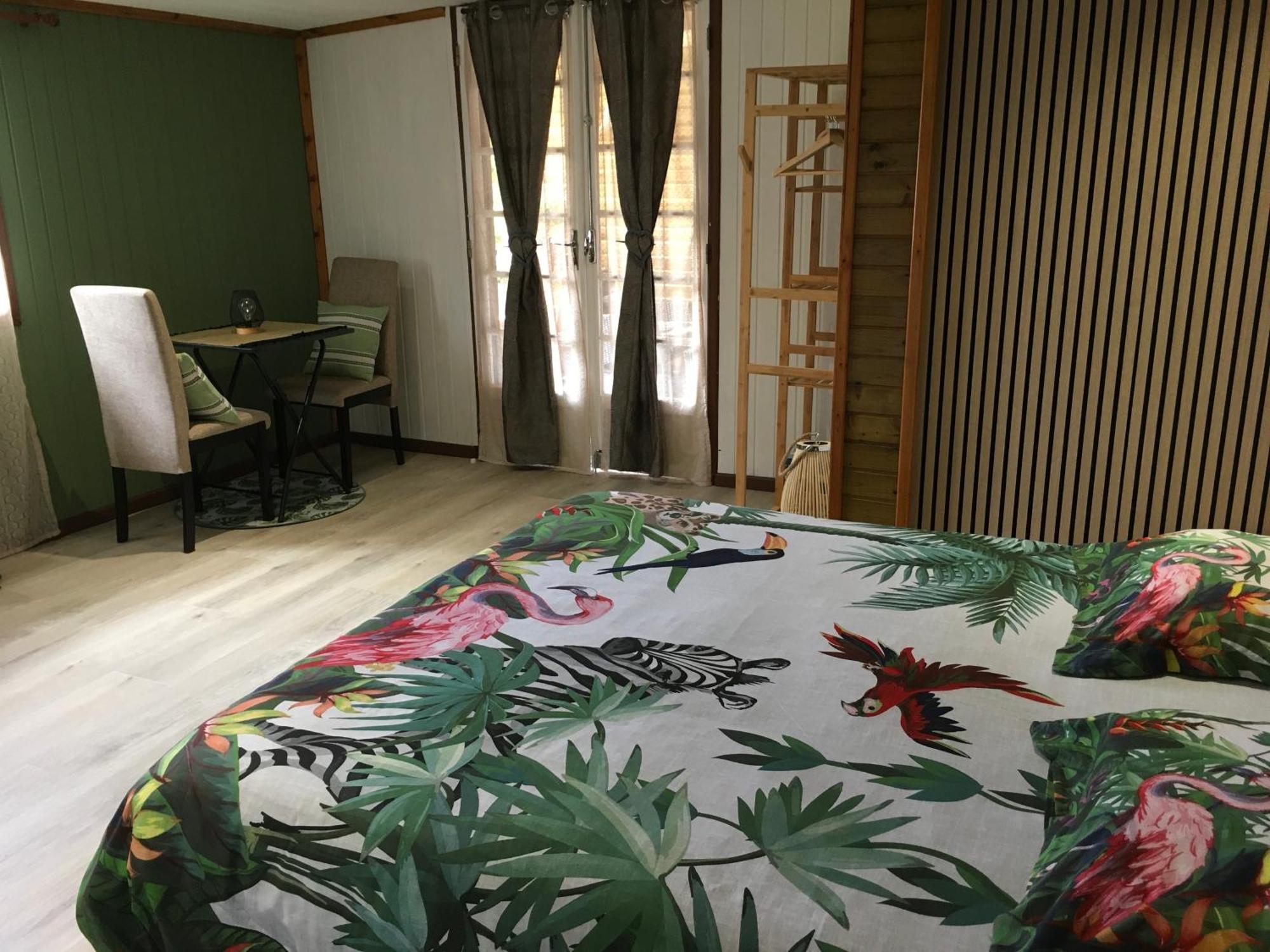 サラジー Ti Kaz Hoareau Bed & Breakfast エクステリア 写真